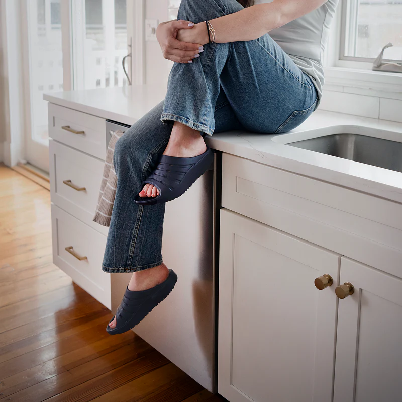 Recovery Slide, Soothing Ocean Float Navy