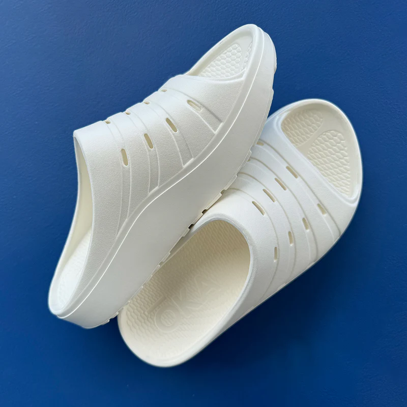 Recovery Slide, Ice Plunge White